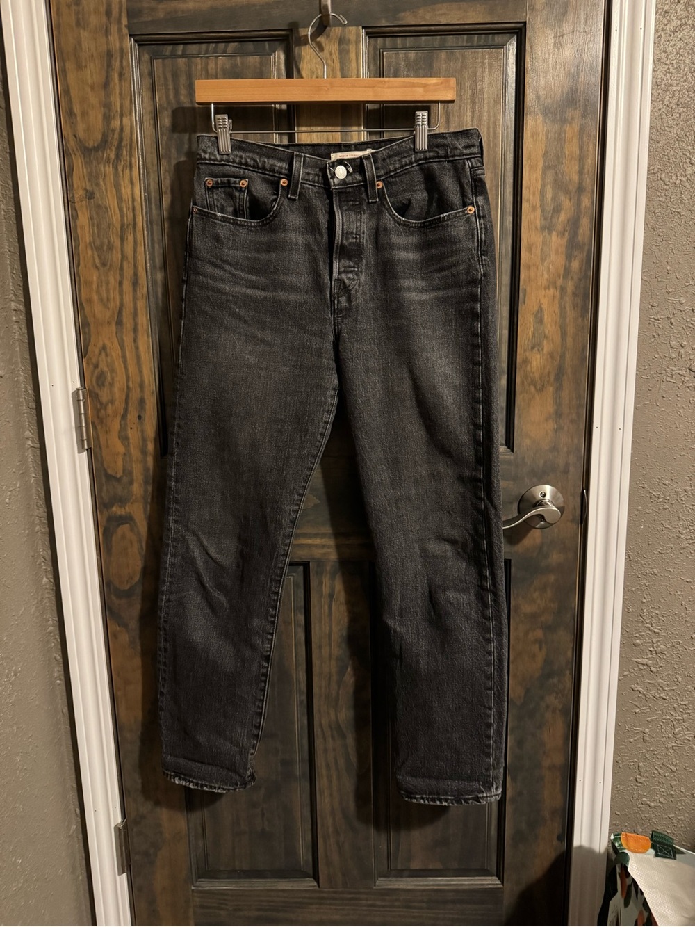 Levi's Women's Straight Jeans in Washed Black